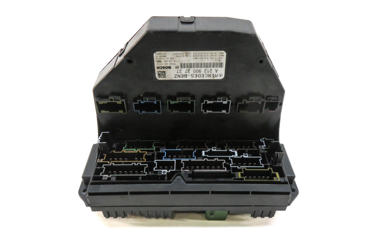 Thumbnail 4: 2017 MERCEDES CLS63 (W218) FRONT SIGNAL ACQUISITION CONTROL MODULE FUSE BOX SAM