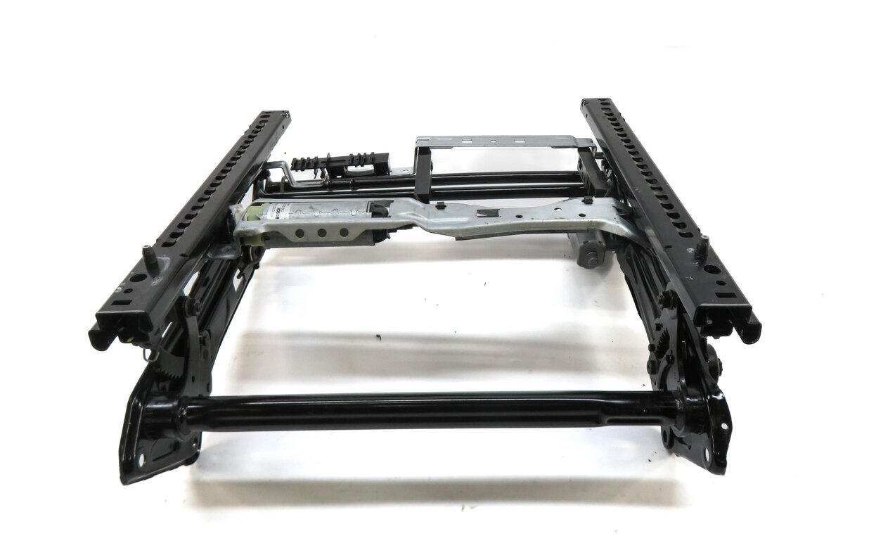 Thumbnail 5: 2012-2018 MERCEDES BENZ CLS63 AMG (W218) LEFT FRONT DRIVER SEAT TRACK w/ MOTORS