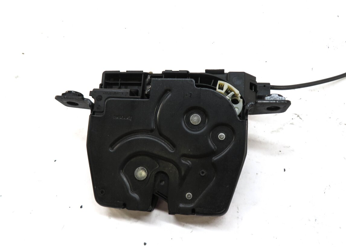 Thumbnail 7: 2012 BMW 535Xi (E60) REAR TURNK LOCK LATCH w/ SOFT CLOSE ACTUATOR