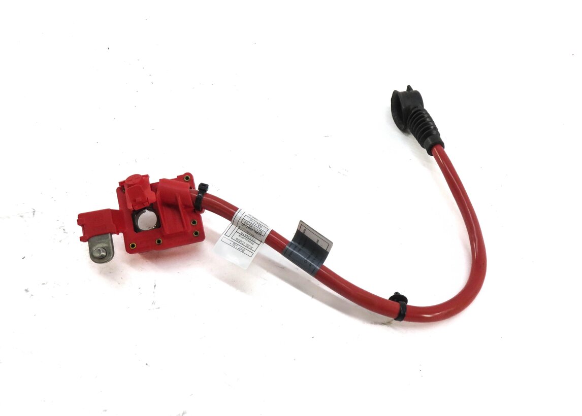 Thumbnail 2: 2012 BMW 535Xi (E60) POSITIVE BATTERY CABLE w/ TERMINAL & BLOWOUT FUSE 9217036