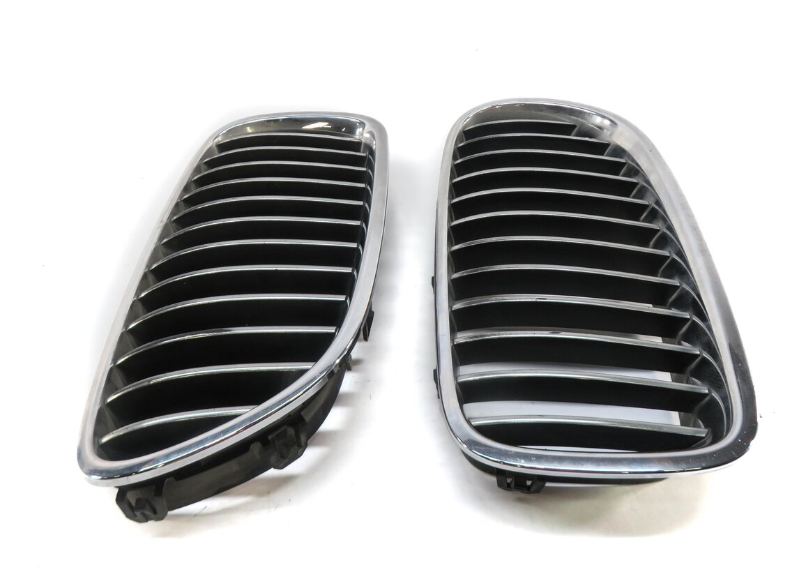 Thumbnail 2: 11-13 BMW 528i 535i 550i (F10) FRONT LEFT & RIGHT HOOD VENT GRILLE SET (CHROME)