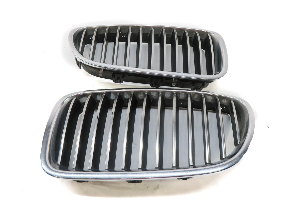 Thumbnail 3: 11-13 BMW 528i 535i 550i (F10) FRONT LEFT & RIGHT HOOD VENT GRILLE SET (CHROME)
