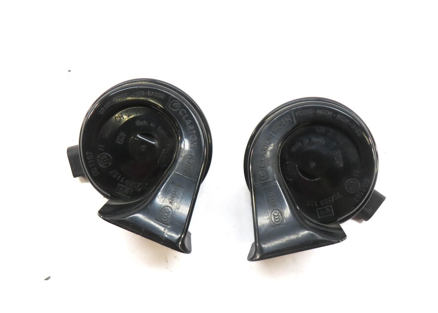 Thumbnail 2: 2011-2016 BMW 528i 535i 535iGT 550i 550iGT M5 (F10 F07) HIGH & LOW TONE HORN SET