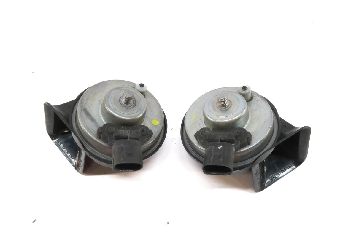 Thumbnail 3: 2011-2016 BMW 528i 535i 535iGT 550i 550iGT M5 (F10 F07) HIGH & LOW TONE HORN SET