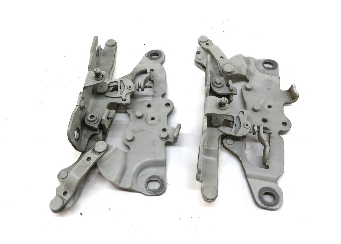 Thumbnail 2: 12-19 BMW 528i 535i 550i 640i 650i M5 M6 (F06 F10) FRONT HOOD HINGE SET (WHITE)