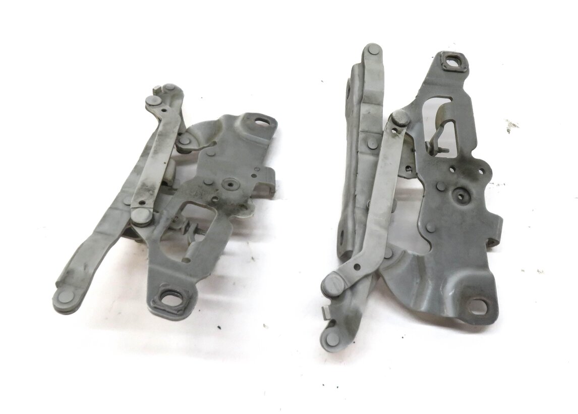 Thumbnail 4: 12-19 BMW 528i 535i 550i 640i 650i M5 M6 (F06 F10) FRONT HOOD HINGE SET (WHITE)