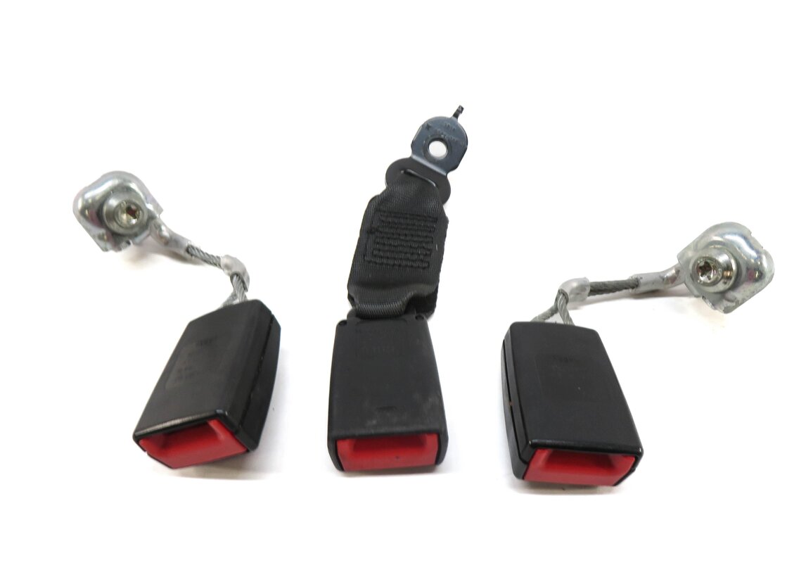 Thumbnail 3: 2012 BMW 535Xi E60 REAR LEFT RIGHT CENTER SEATBELT BUCKLE RECEIVER SET/3 (BLACK)
