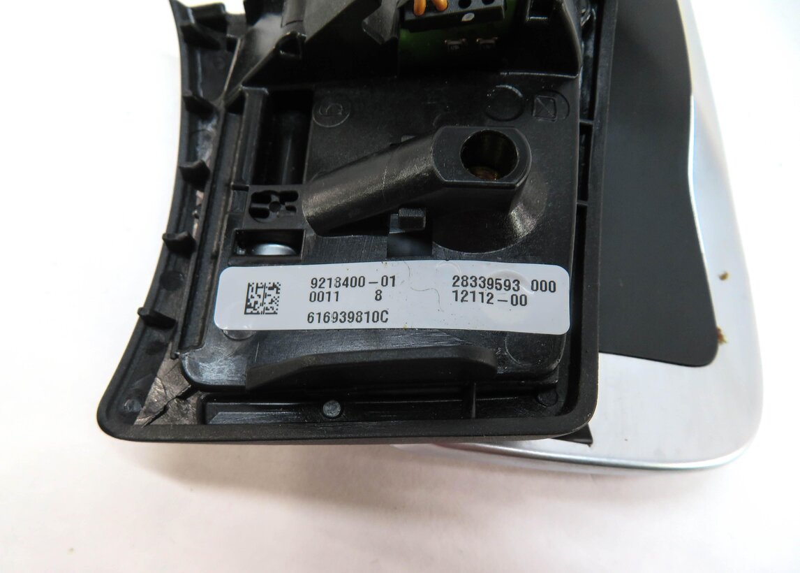 Thumbnail 5: 2012 BMW 535Xi (E60) DRIVER STEERING WHEEL RIGHT SHIFT UP PADDLE 9218400