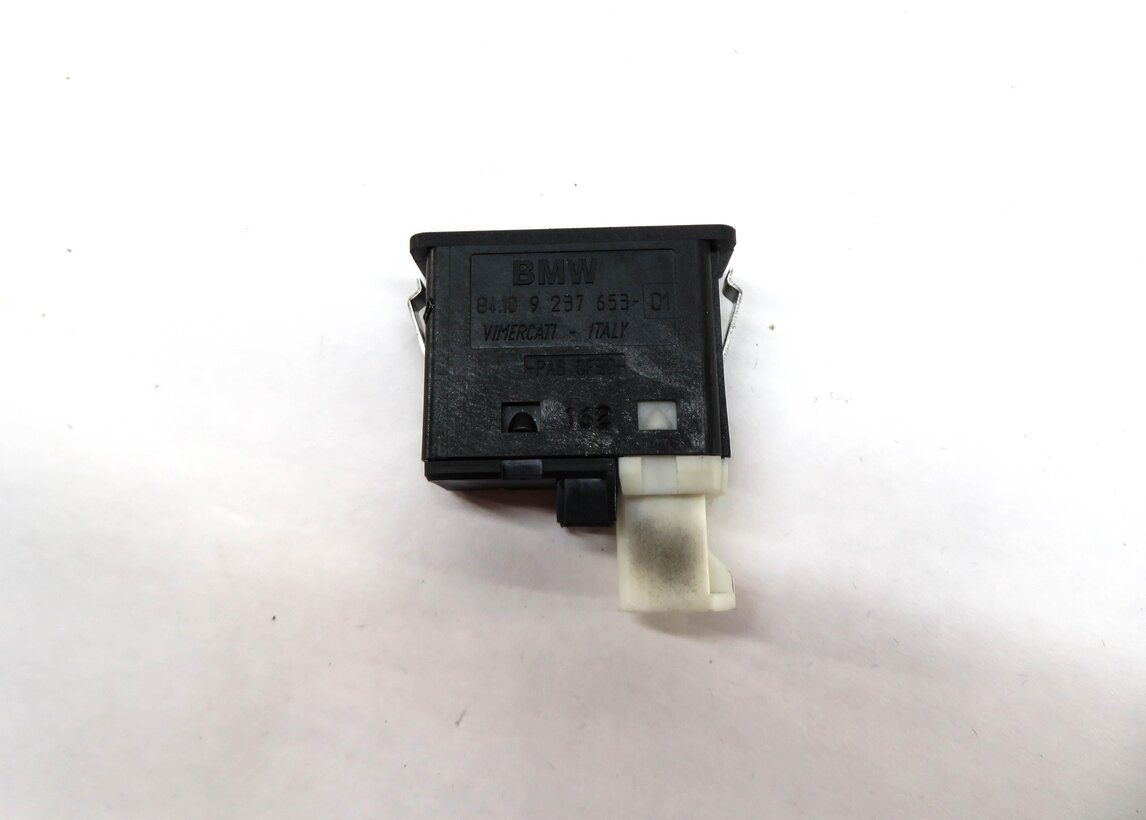 Thumbnail 4: 2012 BMW 535Xi (E60) RADIO AUXILIARY USB AUX PLUG JACK PANEL 84109237653