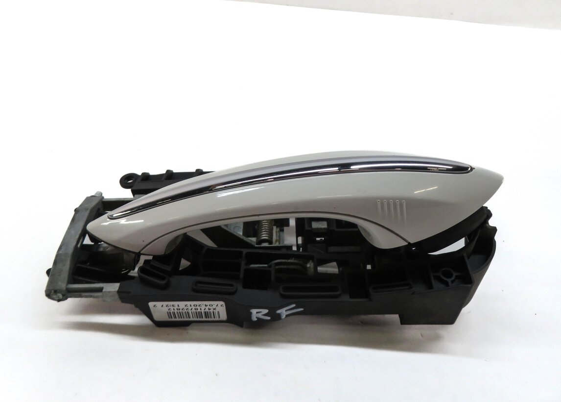 Thumbnail 2: 09-19 BMW 5 6 7 SERIES (F01 F10 F12) RIGHT FRONT COMFORT DOOR HANDLE (WHITE)