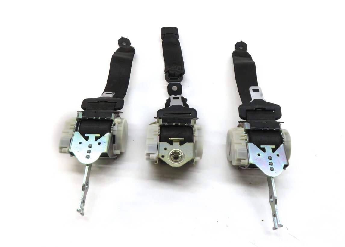 Thumbnail 3: 2012 BMW 535Xi (E60) REAR LEFT RIGHT CENTER SEATBELT RETRACTOR SET/3 (BLACK)