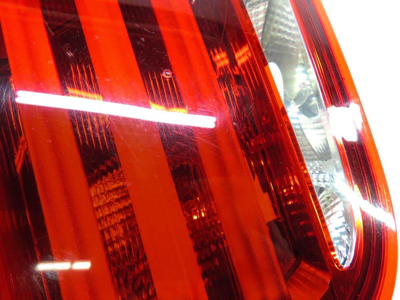 Thumbnail 7: 2011-2013 BMW 528i 535i 550i M5 (F10) LEFT REAR INNER TRUNK TAILLIGHT LIGHT LAMP