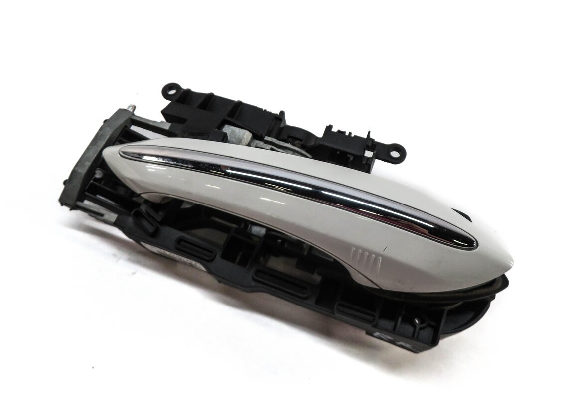 09-19 BMW 5 6 7 SERIES (F01 F10 F12) RIGHT REAR COMFORT DOOR HANDLE (WHITE)