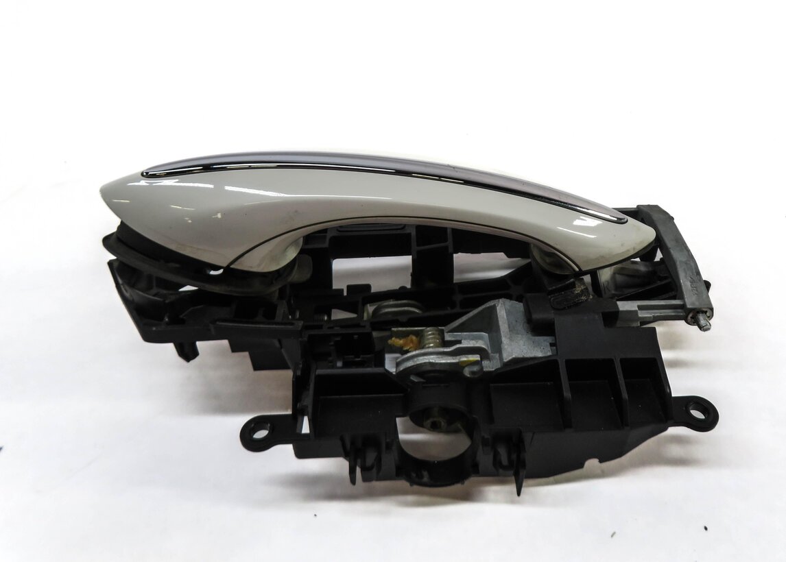Thumbnail 3: 09-19 BMW 5 6 7 SERIES (F01 F10 F12) RIGHT REAR COMFORT DOOR HANDLE (WHITE)