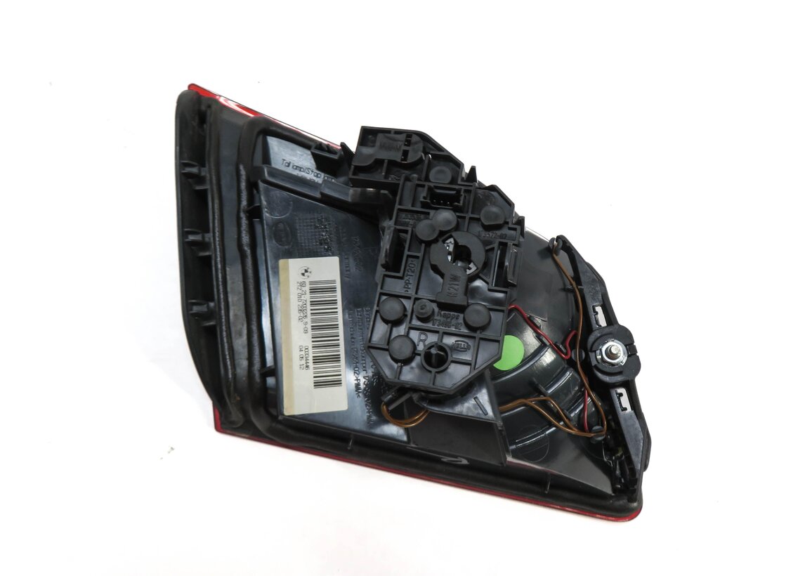 Thumbnail 4: 11-13 BMW 528i 535i 550i M5 (F10) RIGHT REAR INNER TRUNK TAILLIGHT LIGHT LAMP