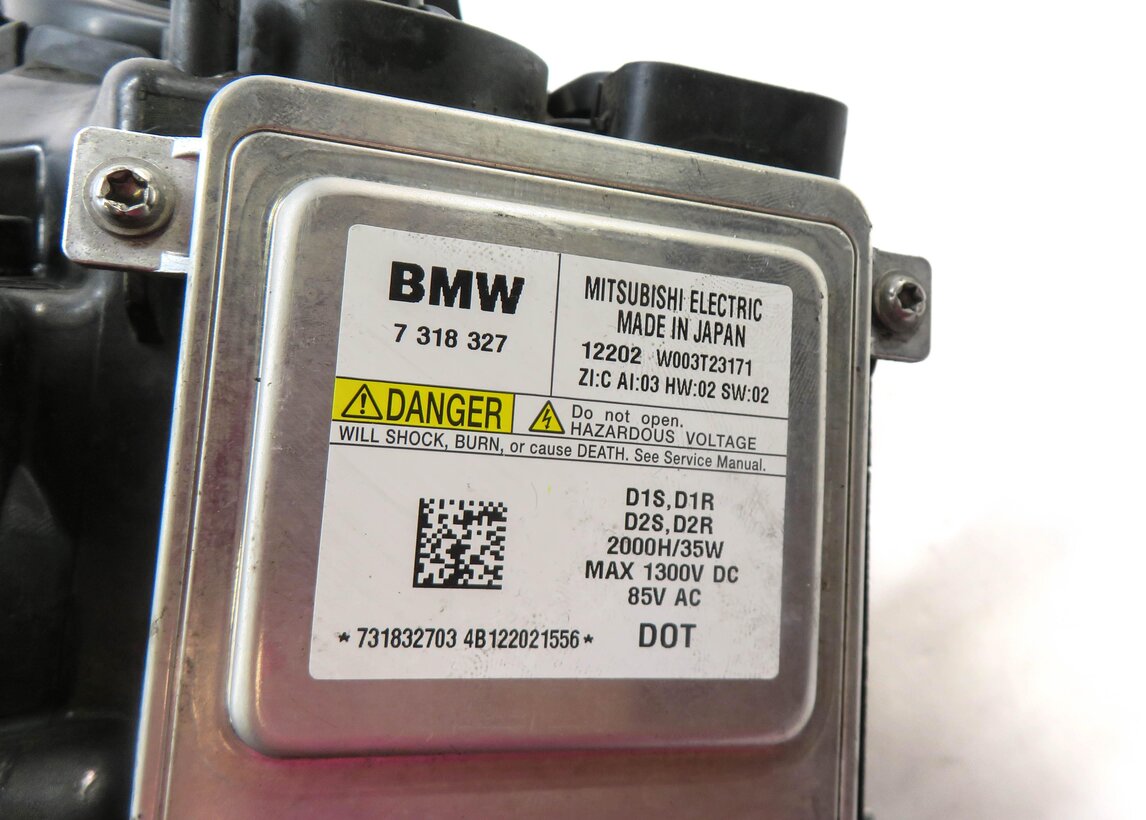 Thumbnail 6: 2011-2013 BMW 528i 535i 550i M5 (F10) RIGHT - XENON HID ADAPTIVE HEADLIGHT LAMP