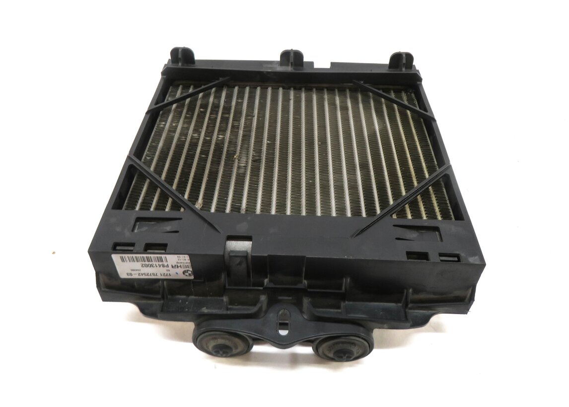Thumbnail 4: 2012 BMW 535Xi (E60) 3.0L N55 AUTO AWD ENGINE OIL COOLER RADIATOR 17217572542