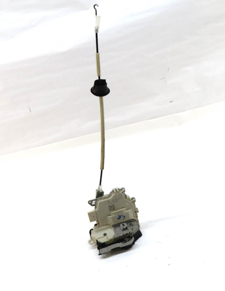 10-20 VW PORSCHE AUDI A3 A4 A8 S3 S4 Q5 MACAN PANAMERA - LEFT REAR DOOR LATCH