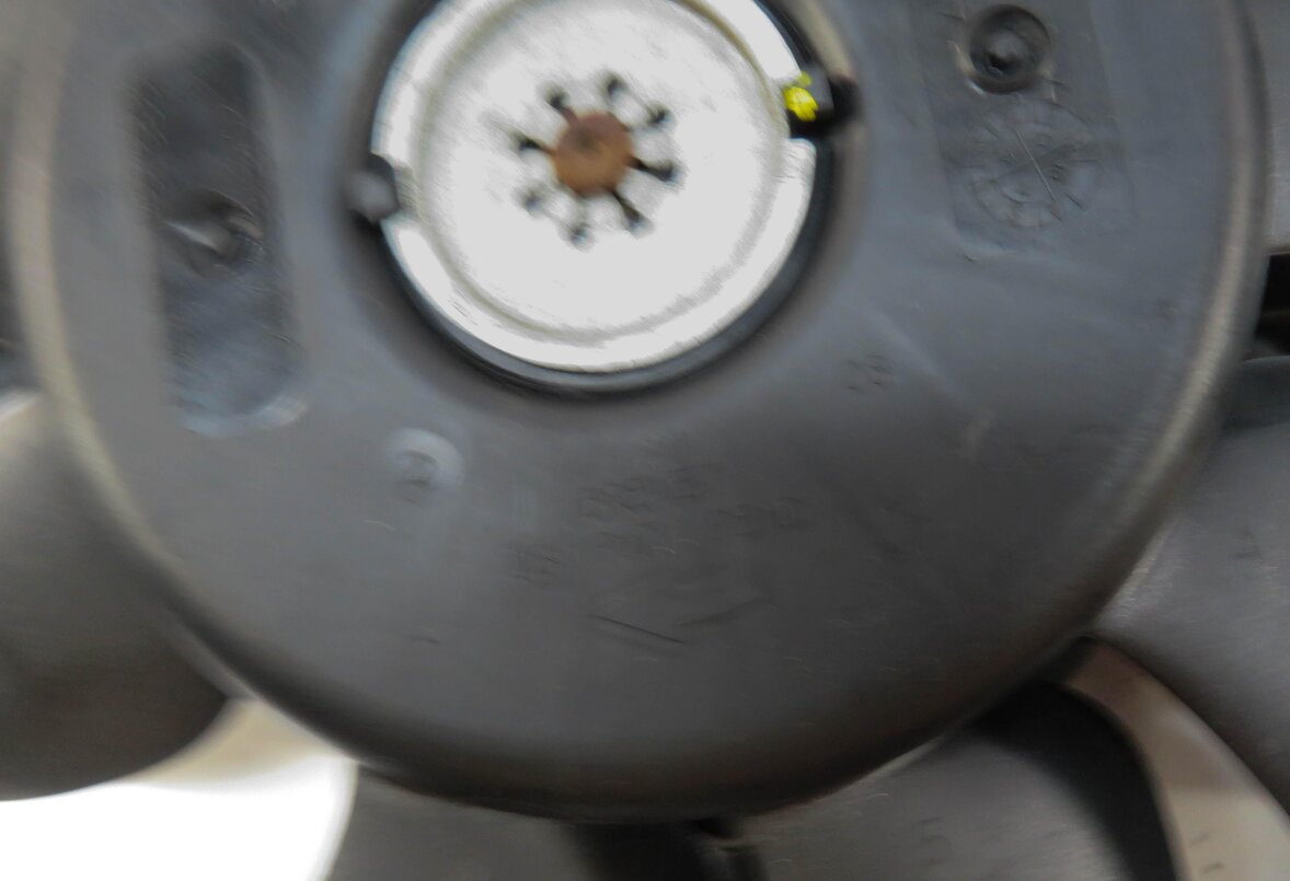 Thumbnail 8: 09-17 AUDI A4 A5 Q5 S4 (B8 8T 8R) 2.0L 3.0L 3.2L RADIATOR COOLING FAN w/ SHROUD