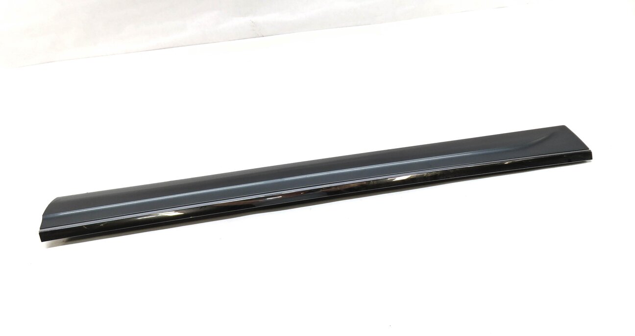 2013 AUDI Q5 (B8 8R) LEFT FRONT DRIVER DOOR MOULDING RUNNER TRIM (MONSOON GRAY)