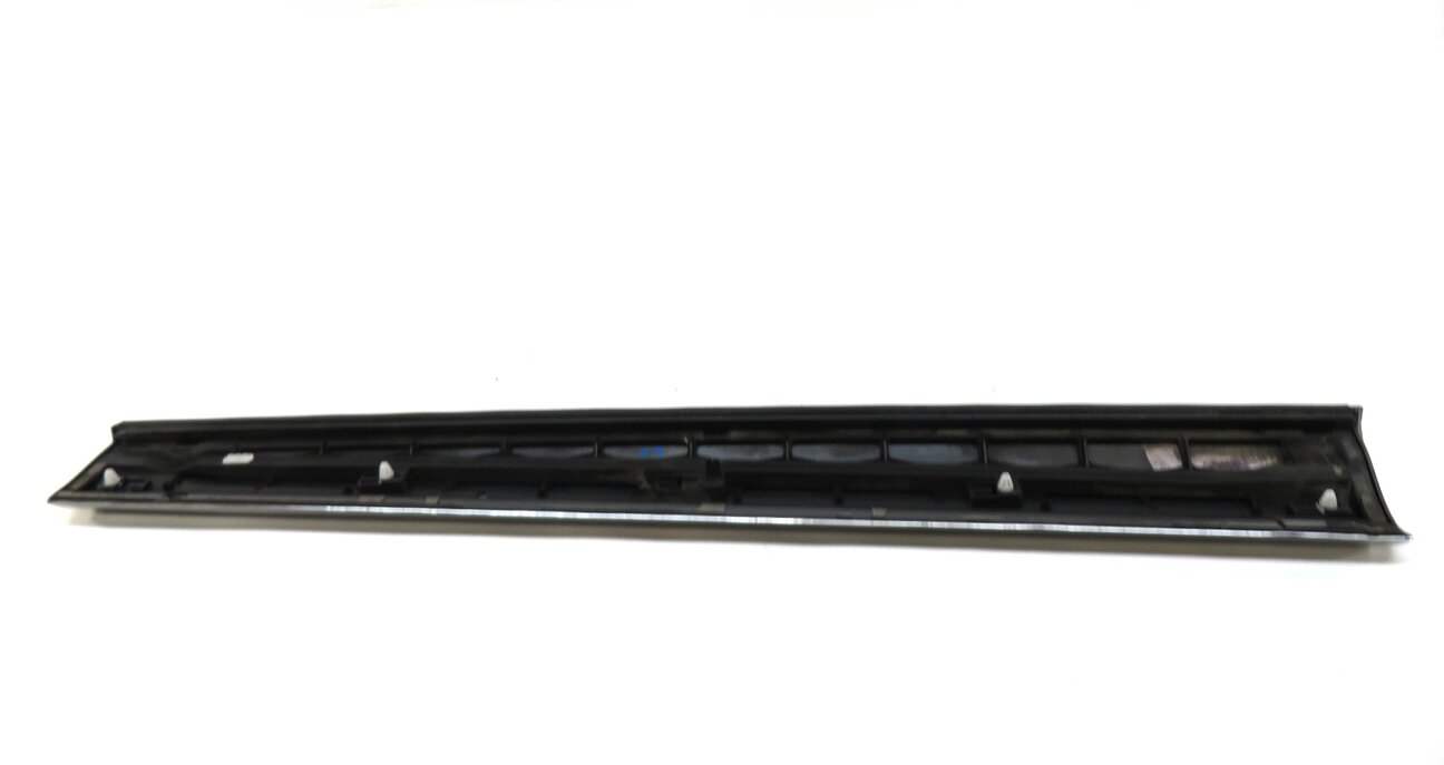 Thumbnail 4: 2013 AUDI Q5 (B8 8R) LEFT FRONT DRIVER DOOR MOULDING RUNNER TRIM (MONSOON GRAY)