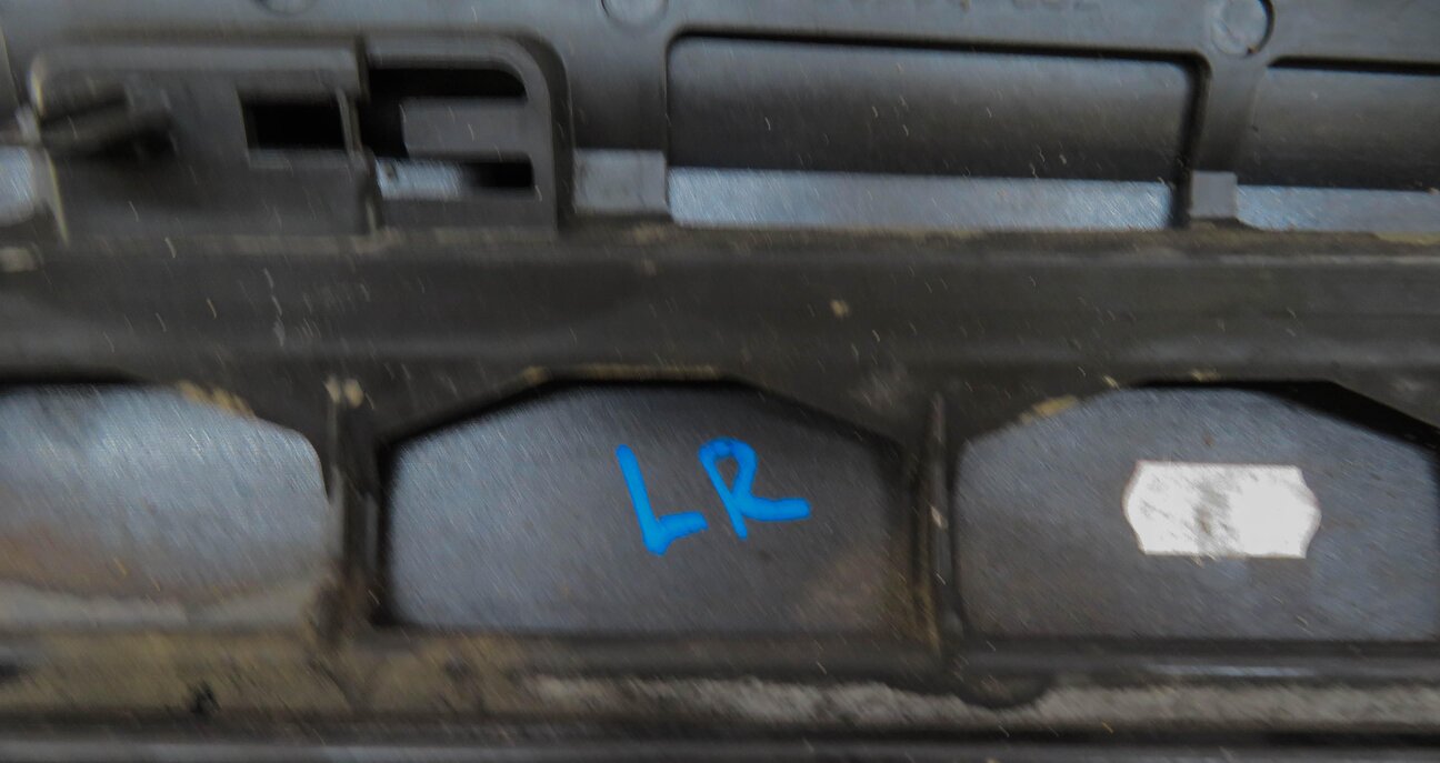 Thumbnail 7: 2013 AUDI Q5 (B8 8R) LEFT REAR DOOR MOULDING RUNNER TRIM (MONSOON GRAY METALLIC)