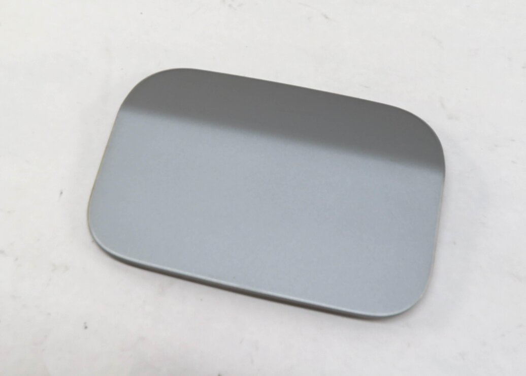 04-10 BMW 525i 528i 530i 535i 545i 550i M5 (E60) FUEL TANK FILLER DOOR (SILVER)