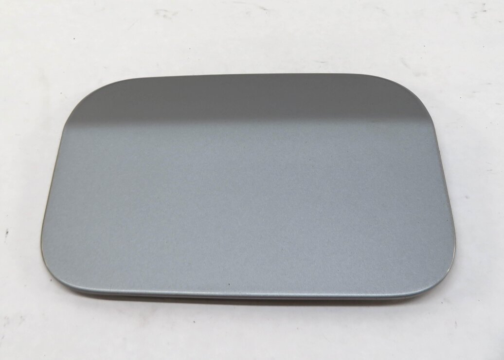 Thumbnail 2: 04-10 BMW 525i 528i 530i 535i 545i 550i M5 (E60) FUEL TANK FILLER DOOR (SILVER)