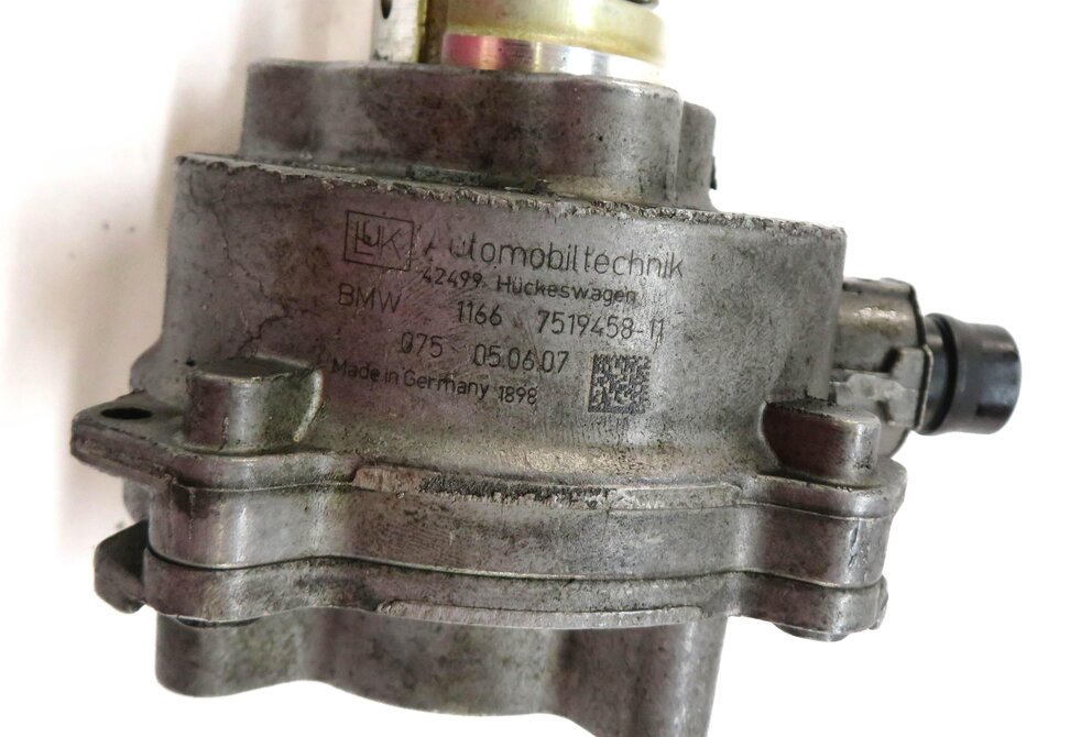 Thumbnail 5: 08-16 BMW 335i 535i X6 Z4 (E87 E90 E60 F01 E71 E89) 3.0L N54 ENGINE VACUUM PUMP