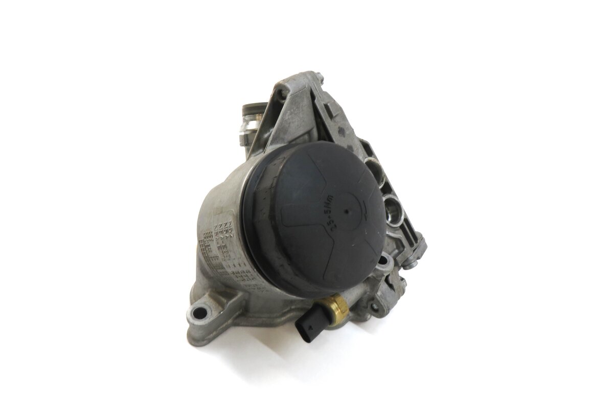 2013 BMW 535i (F10) 3.0L N55 TURBO ENGINE OIL FILTER HOUSING w/ CAP