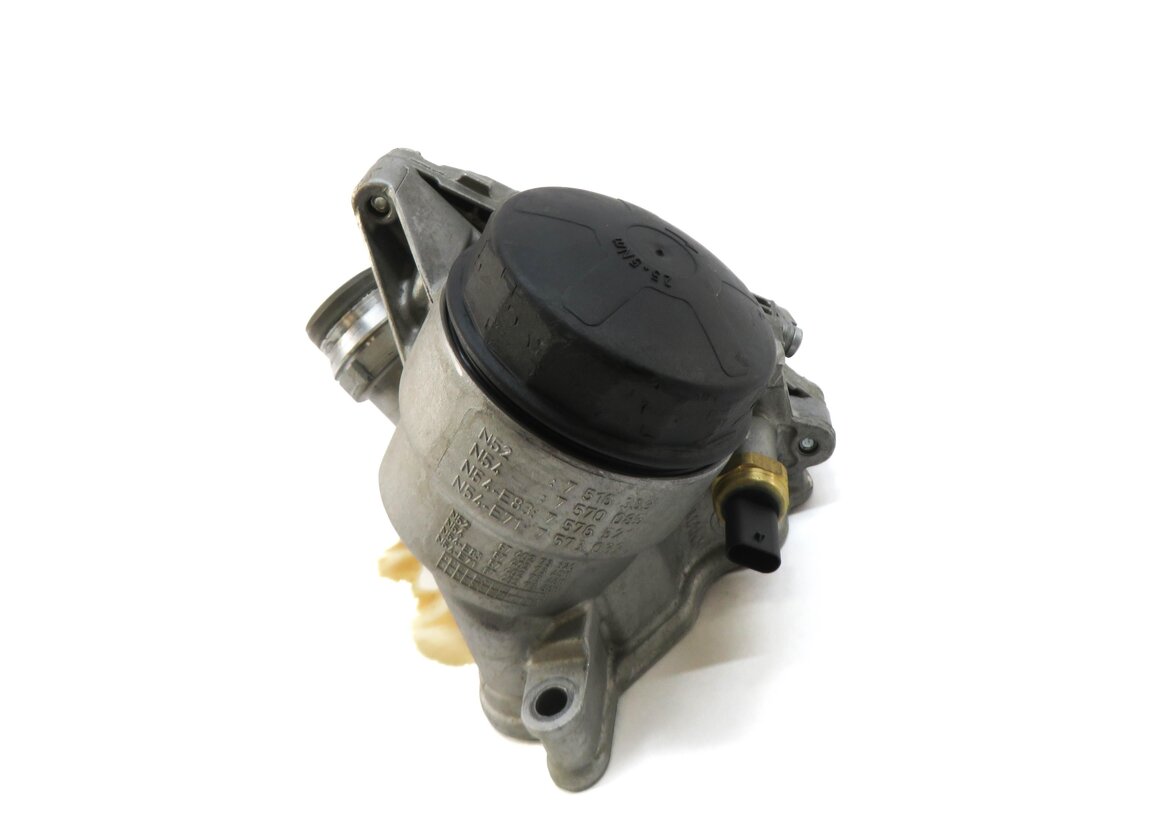 Thumbnail 2: 2013 BMW 535i (F10) 3.0L N55 TURBO ENGINE OIL FILTER HOUSING w/ CAP