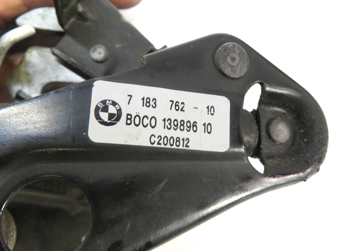 Thumbnail 6: 2013 BMW 535i (F10) FRONT LEFT & RIGHT LOWER HOOD LOCK LATCH SET w/ CABLE