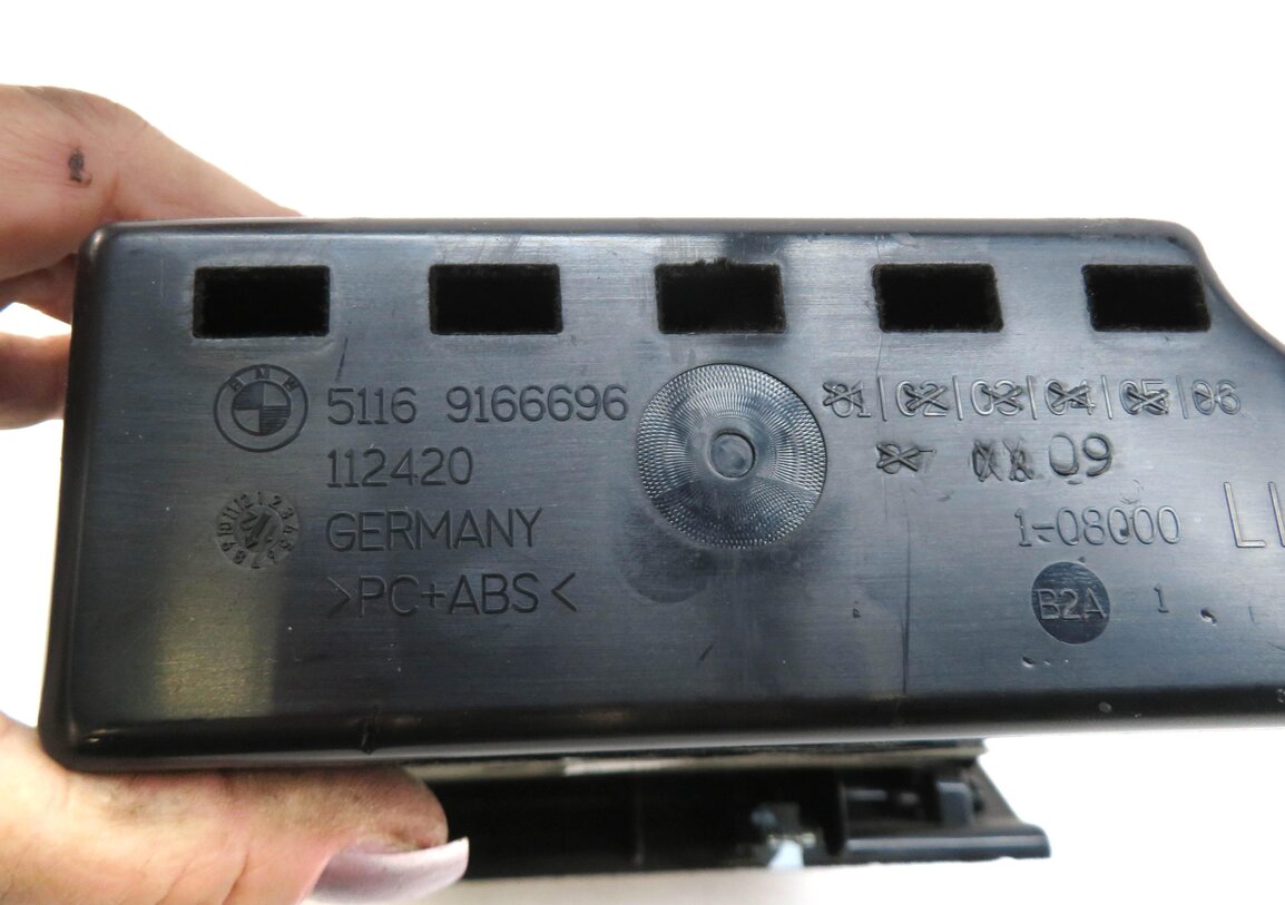 Thumbnail 5: 2013 BMW 535i (F10) LEFT FRONT DRIVER DASH STORAGE COMPARTMENT BOX (BLACK)