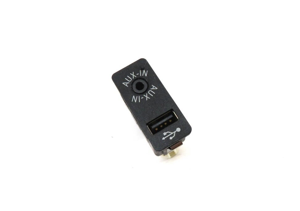 2013 BMW 535i (F10) RADIO STEREO AUX AUXILIARY AUDIO IN INPUT JACK w/ USB