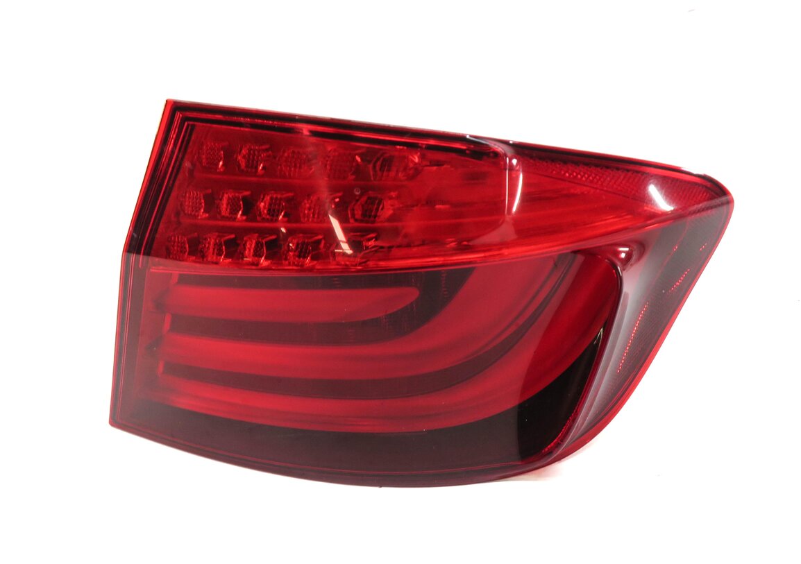 Thumbnail 3: 2011-2013 BMW 528i 535i 550i M5 (F10) RIGHT PASSENGER TAILLIGHT BRAKE LIGHT LAMP