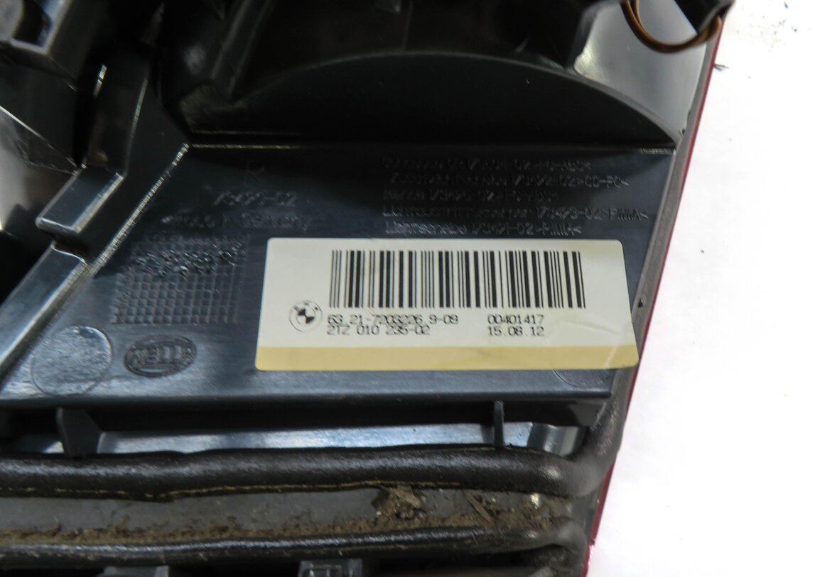 Thumbnail 5: 11-13 BMW 528i 535i 550i M5 (F10) RIGHT REAR INNER TRUNK TAILLIGHT LIGHT LAMP