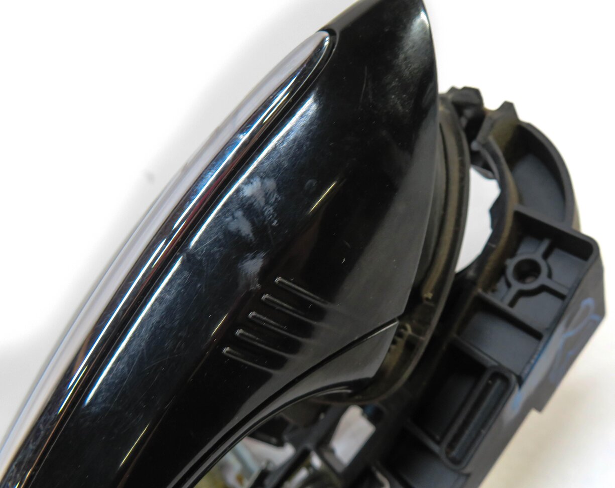 Thumbnail 6: 2009-2019 BMW 5 6 7 SERIES (F01 F10 F12) RIGHT FRONT COMFORT DOOR HANDLE (BLACK)