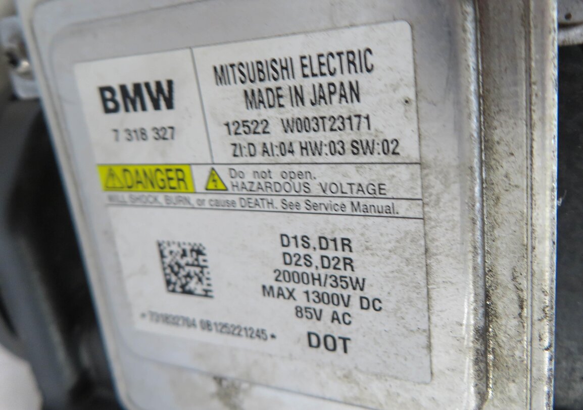 Thumbnail 6: 2011-2013 BMW 528i 535i 550i M5 (F10) RIGHT - XENON HID ADAPTIVE HEADLIGHT LAMP