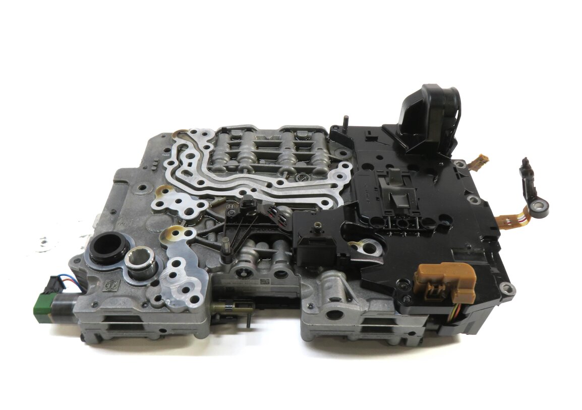 Thumbnail 2: 12-13 BMW 535i 535iGT (F07 F10) 3.0L RWD 8HP-45 AUTO TRANSMISSION VALVE BODY