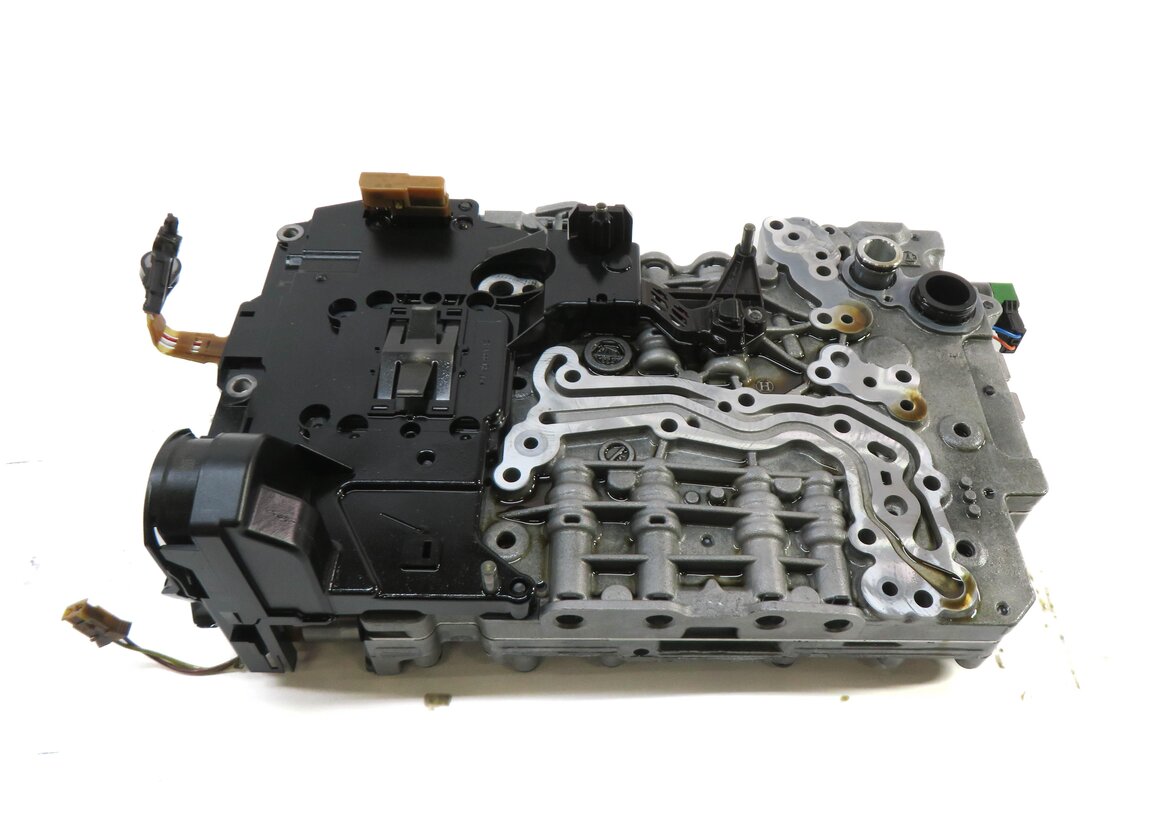 Thumbnail 3: 12-13 BMW 535i 535iGT (F07 F10) 3.0L RWD 8HP-45 AUTO TRANSMISSION VALVE BODY