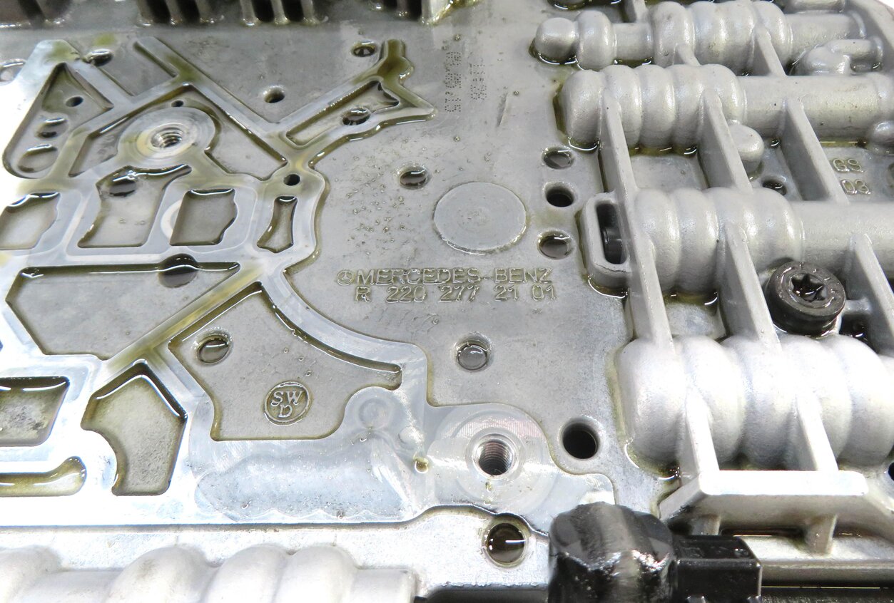 Thumbnail 4: 15-18 MERCEDES E350 GLE350 ML350 SLK350 (W166 R172 W212) TRANSMISSION VALVE BODY