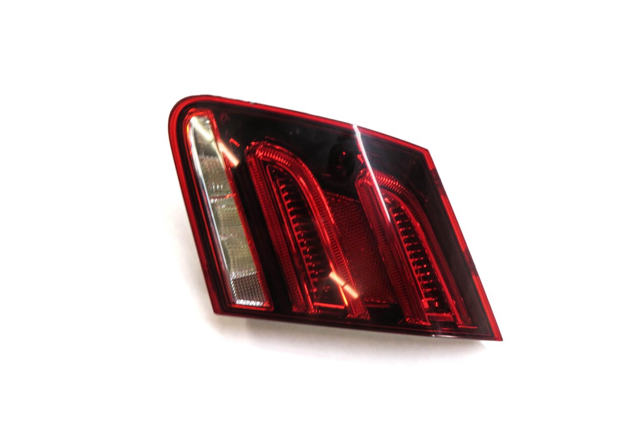 Thumbnail 2: 14-16 MERCEDES E-CLASS SEDAN W212 REAR RIGHT INNER LED TAILLIGHT TAIL LIGHT LAMP