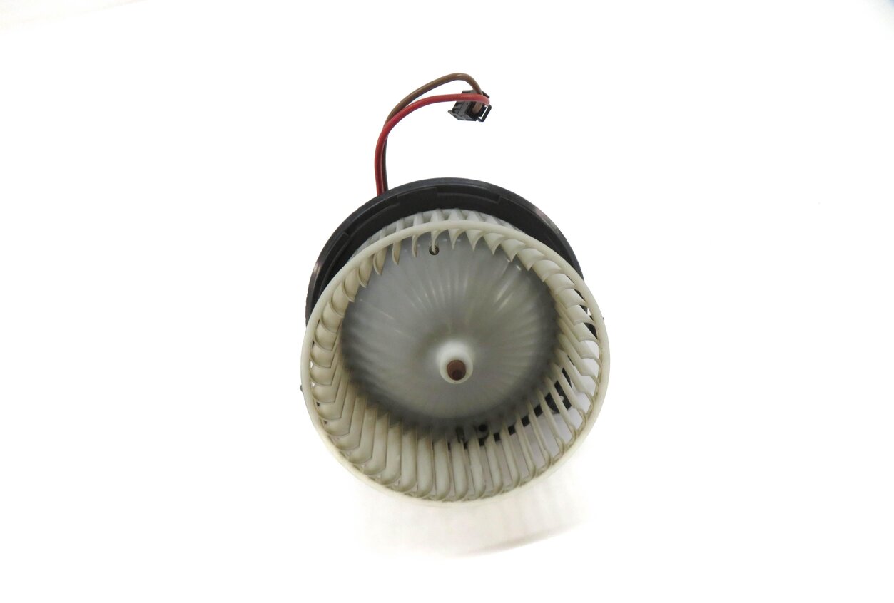 Thumbnail 1: 11-17 MERCEDES C E GLK SL CLS (W204 W207 W212 W231 W218) HEATER A/C BLOWER MOTOR
