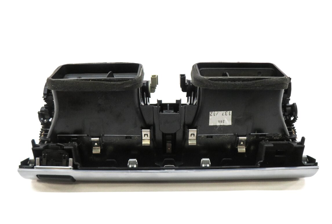 Thumbnail 4: 2013 BMW X5 (E70) FRONT CENTER DASH HEATER A/C AIR VENT w/ HAZARD LOCK SWITCH