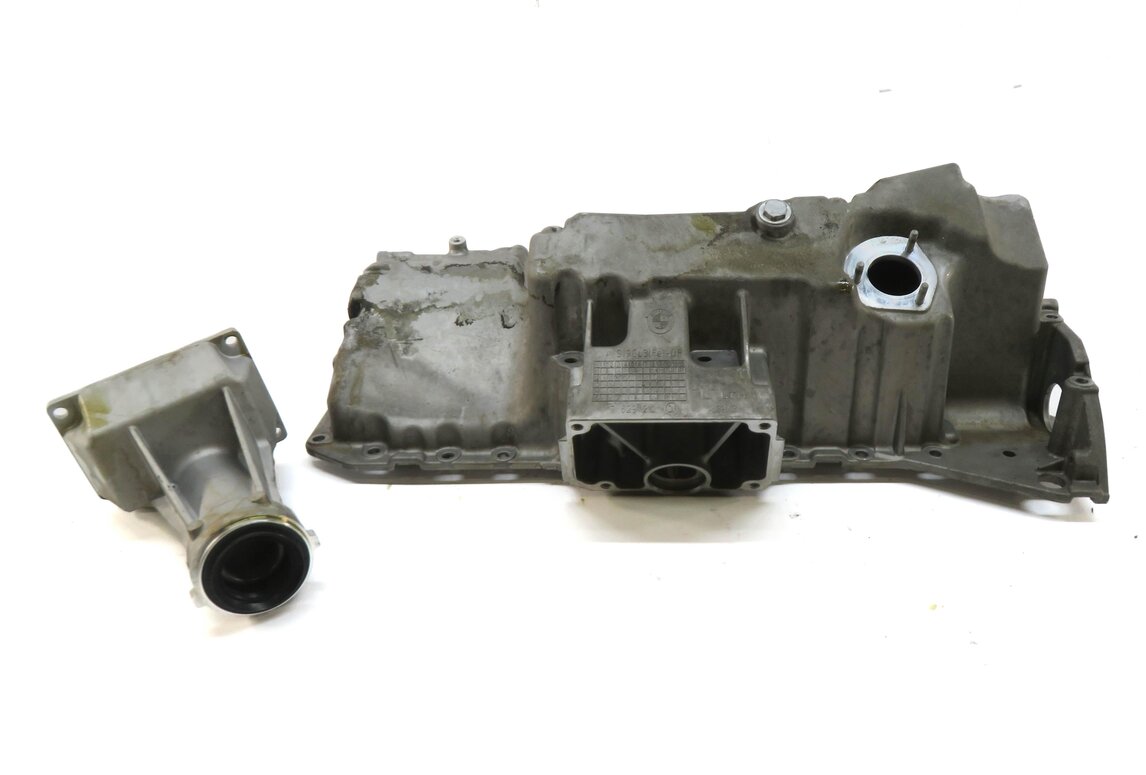 Thumbnail 2: 11-14 BMW X5 X6 (E70 E71) 3.0L N55 TURBO ENGINE OIL PAN w/ OUTPUT AXLE FLANGE