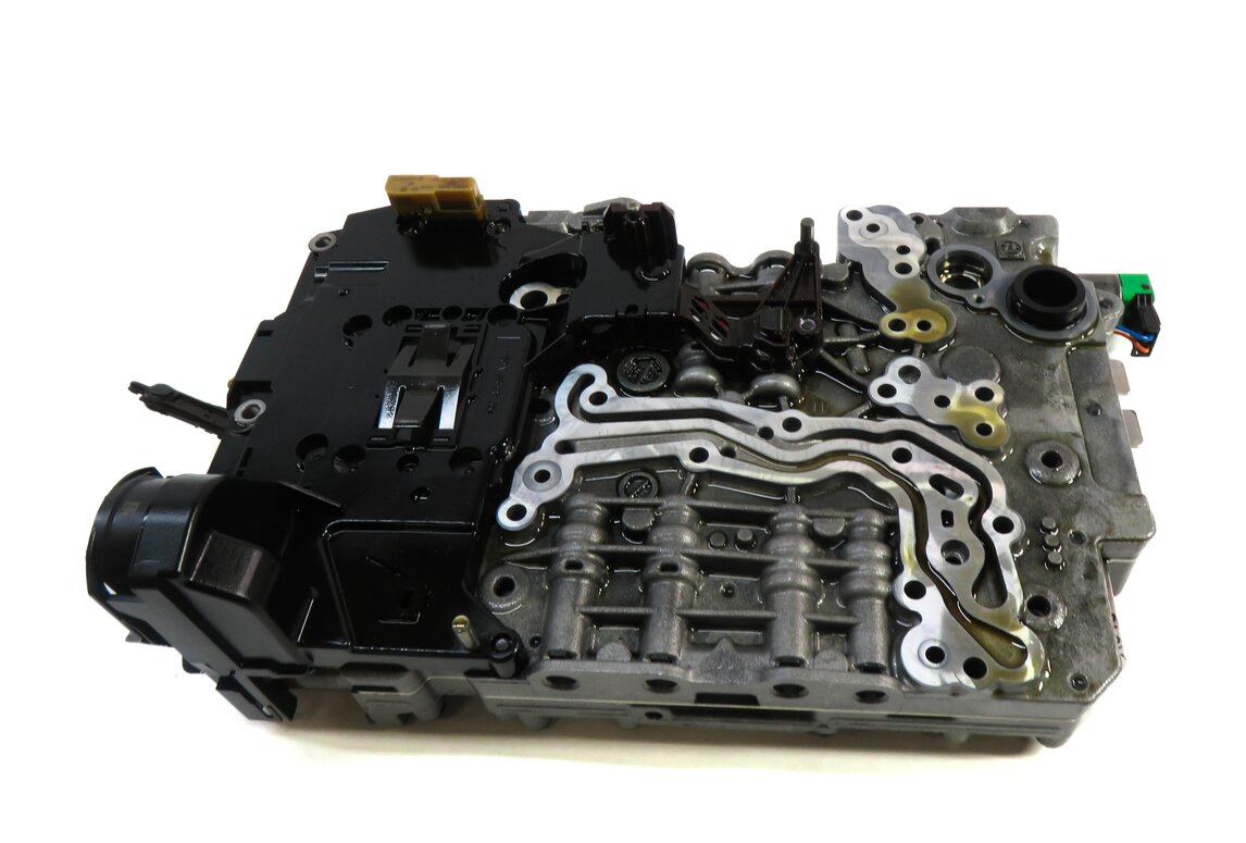 Thumbnail 2: 11-13 BMW X5 X6 (E70 E71) 3.0L TURBO 8HP-45 AUTOMATIC TRANSMISSION VALVE BODY