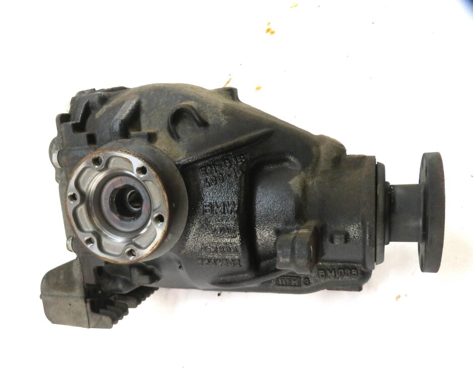 Thumbnail 3: 06-08 BMW Z4 (E85) 3.0L SI MODEL MANUAL TRANSMISSION REAR DIFFERENTIAL (3.23)