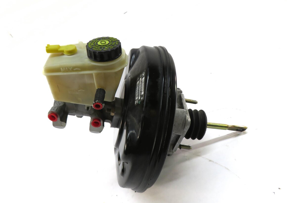 Thumbnail 3: 2006 BMW Z4si (E85) POWER BRAKE BOOSTER w/ MASTER CYLINDER & RESERVOIR + CAP