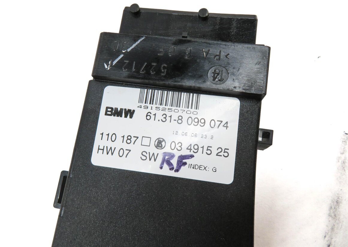 Thumbnail 5: 2006 BMW Z4si (E85) FRONT RIGHT PASSENGER SEAT ADJUST SWITCH (BLACK)