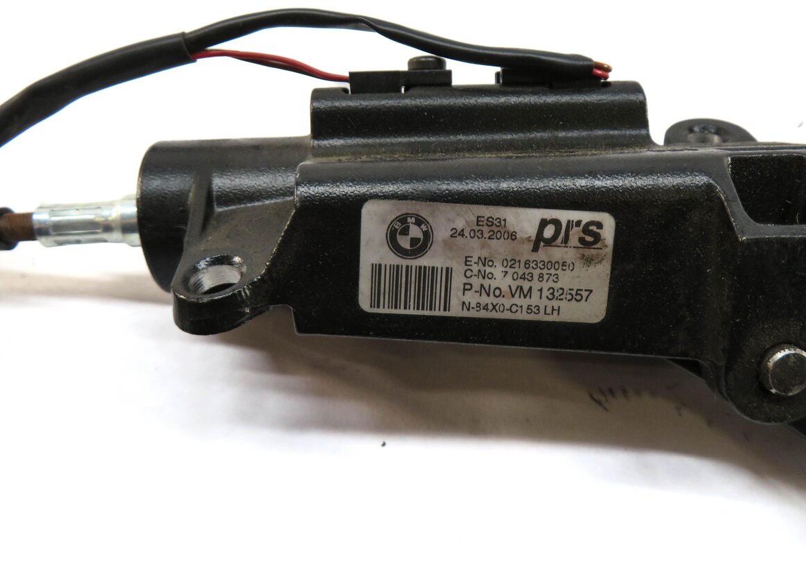 Thumbnail 5: 2006 BMW Z4si (E85) LEFT RIGHT ELECTRIC CONVERTIBLE TOP CANOPY LATCH SET/2